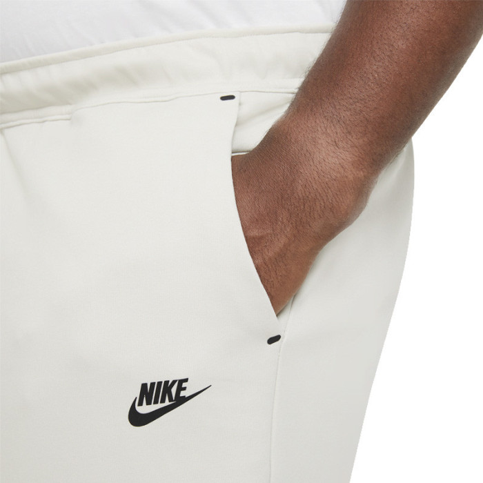 Nike Pantalon de survêtement Nike TECH FLEECE