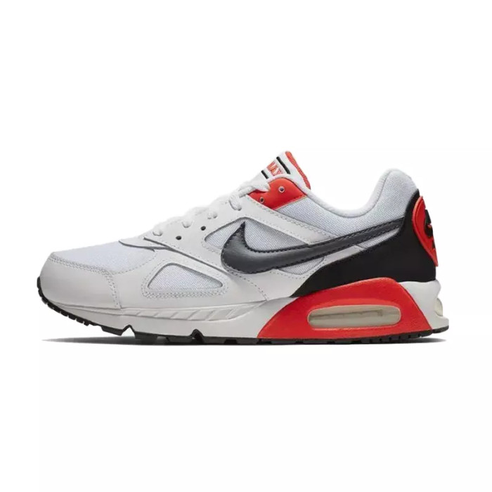 Nike Basket Nike AIR MAX IVO