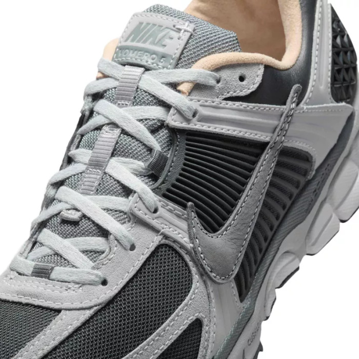 Nike Basket Nike ZOOM VOMERO 5