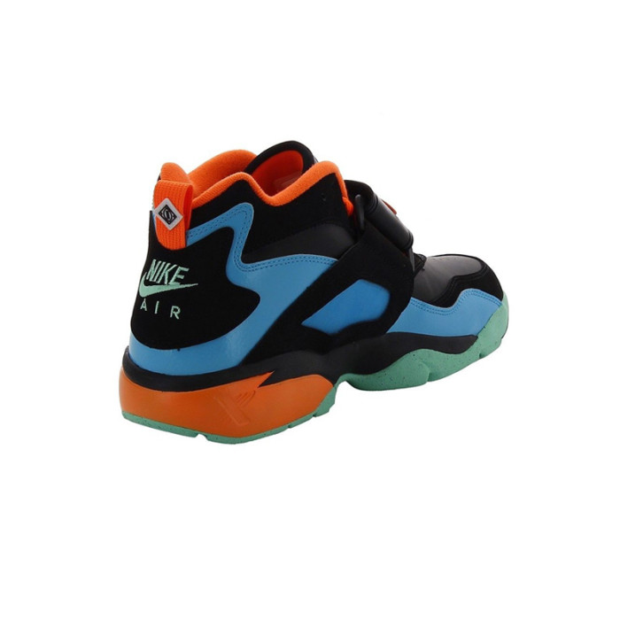 Basket Nike Air Diamond Turf - Ref. 309434-010