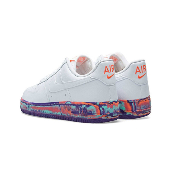 Nike Baskets Nike Air Force 1 LV8 - AJ9507-100