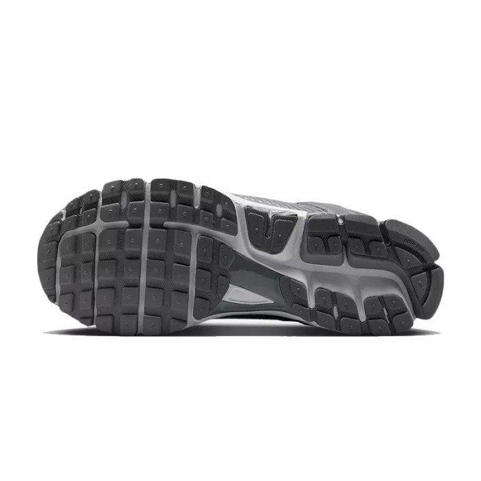 Nike Basket Nike ZOOM VOMERO 5