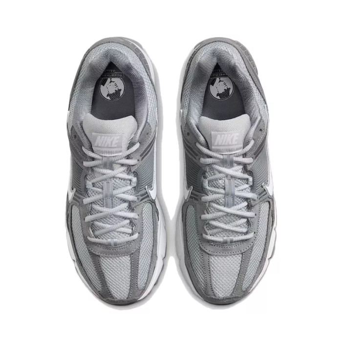 Nike Basket Nike ZOOM VOMERO 5