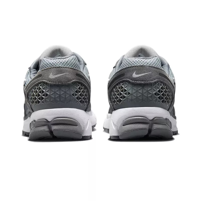 Nike Basket Nike ZOOM VOMERO 5