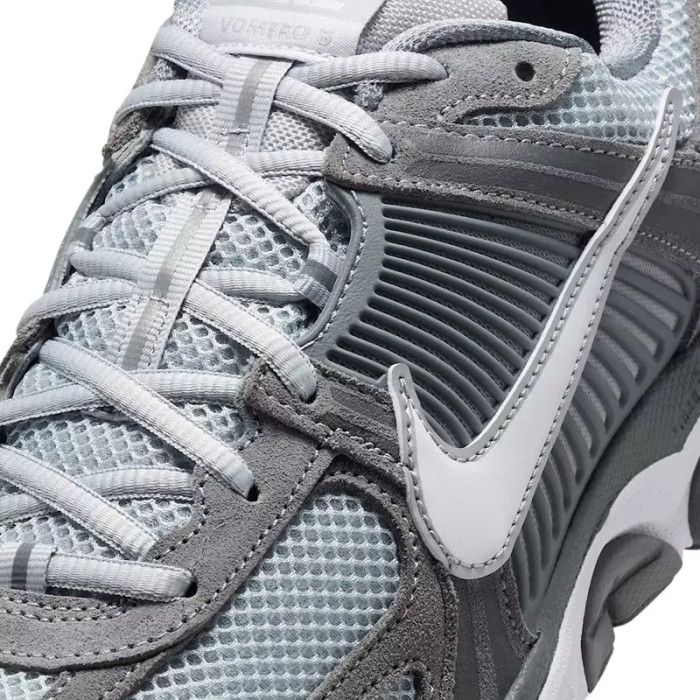 Nike Basket Nike ZOOM VOMERO 5