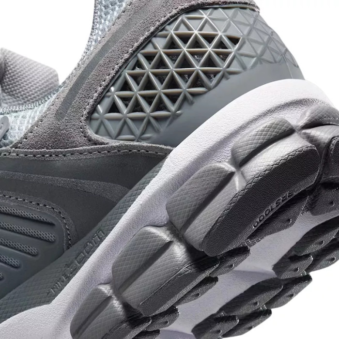 Nike Basket Nike ZOOM VOMERO 5
