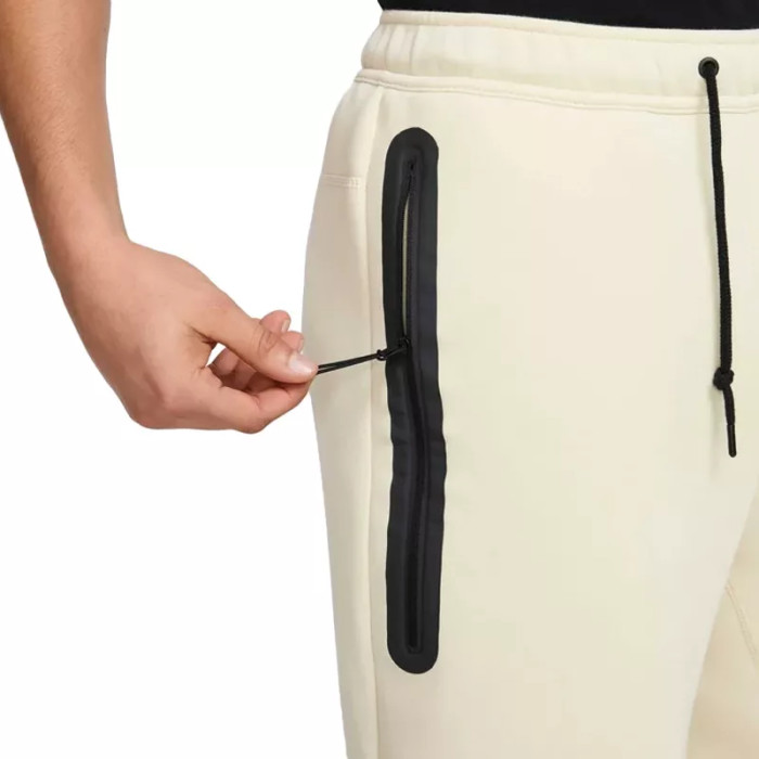 Nike Short Nike TECH FLEECE