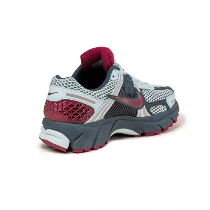 Nike Basket Nike ZOOM VOMERO 5