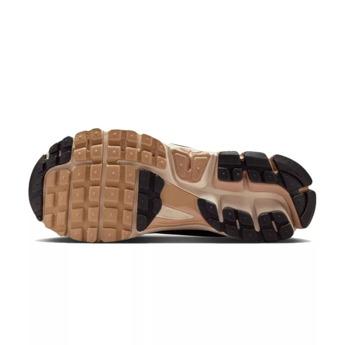 Nike Basket Nike W VOMERO 5