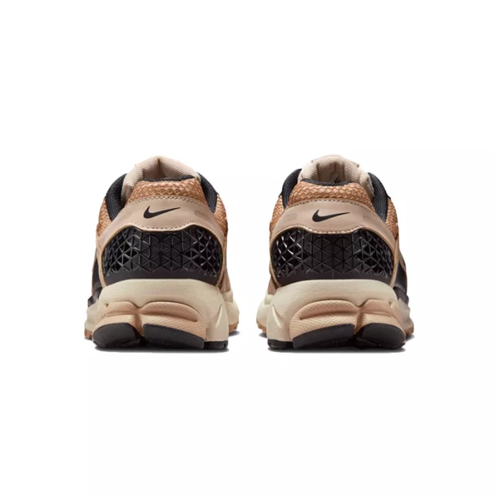 Nike Basket Nike W VOMERO 5