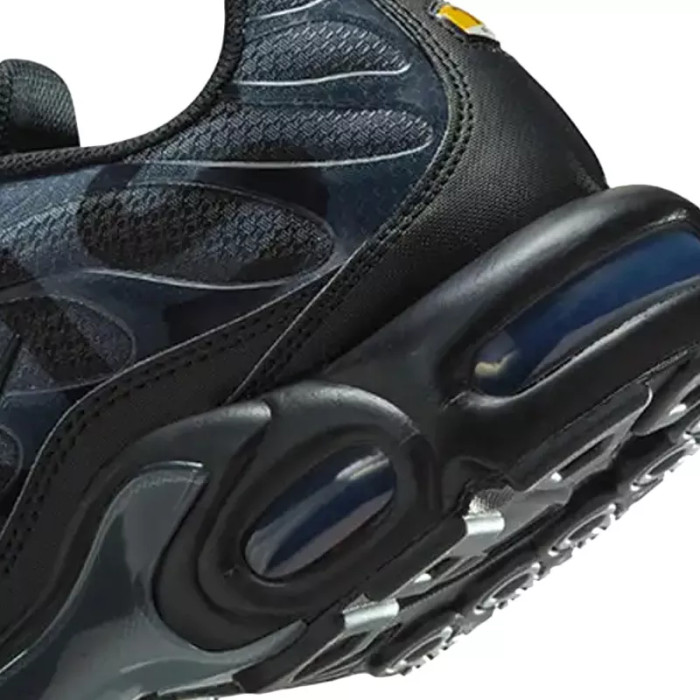 Nike Basket Nike PARIS SAINT-GERMAIN AIR MAX PLUS PREMIUM