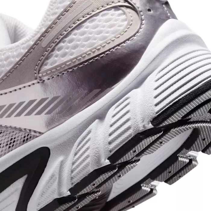 Nike Basket Nike V5 RNR