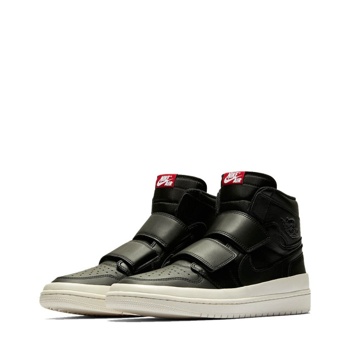 Basket Nike AIR JORDAN 1...