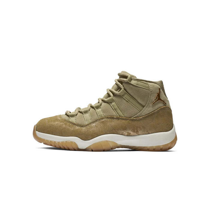 Nike Baskets Nike AIR JORDAN RETRO 11 - AR0715-200