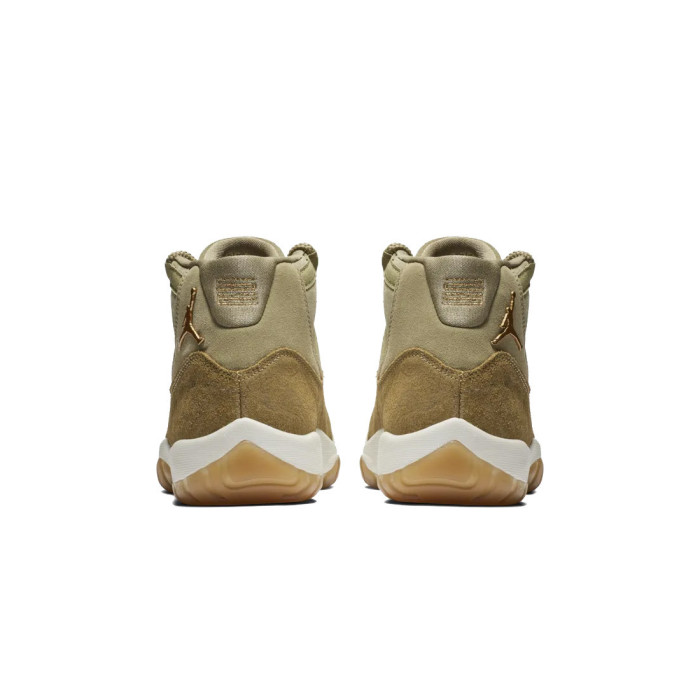 Nike Baskets Nike AIR JORDAN RETRO 11 - AR0715-200
