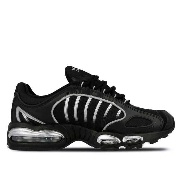 Nike Basket Nike AIR MAX TAILWIND IV